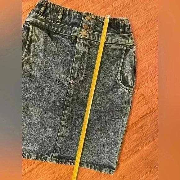 80s Vintage Weathered Blues Acid Washed Jean Skirt Hi Waisted Women’s Size 9/10 - Picture 6 of 6